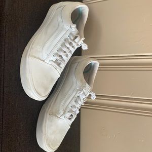 Men’s white vans, memory foam insoles